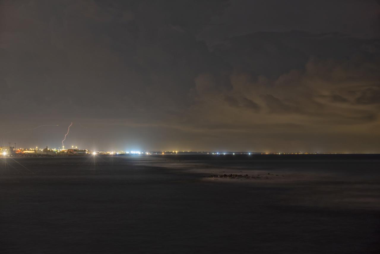 Quando il mare diventa un motore elettrico: cronaca di una tempesta estiva